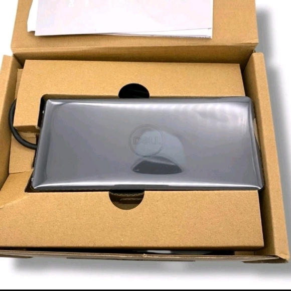 DELL D6000 DisplayLink Universal Docking Station +130W AC USB 3.0 / USB-C UHD 4K - Picture 11 of 16
